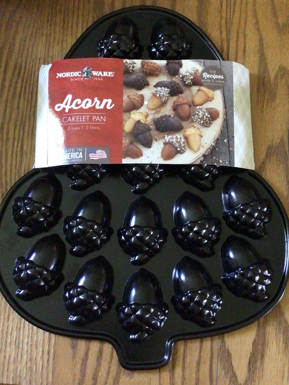Nordic Ware Black Acorn Cakelet Pan - 12-Cavity Nonstick Mold
